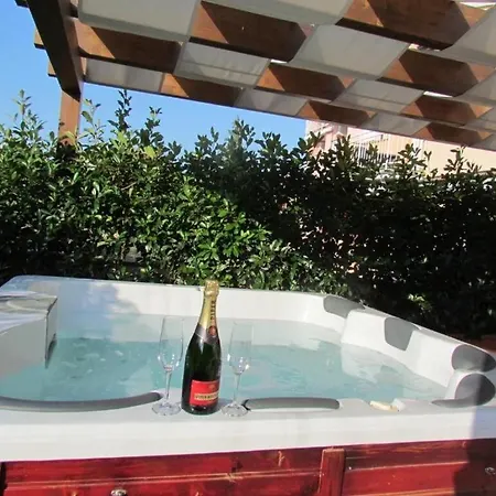 Lejlighed 4 Star App Adriana With Sea View And Jacuzzi
